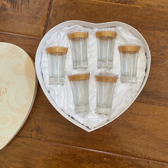 New in Heart Box D’Moda Italy Design Set of 6 Glasses - Picture 8 of 8
